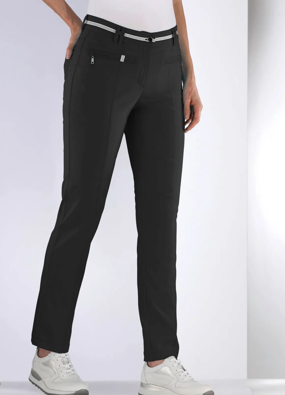 Aufwendig gearbeitete Hose