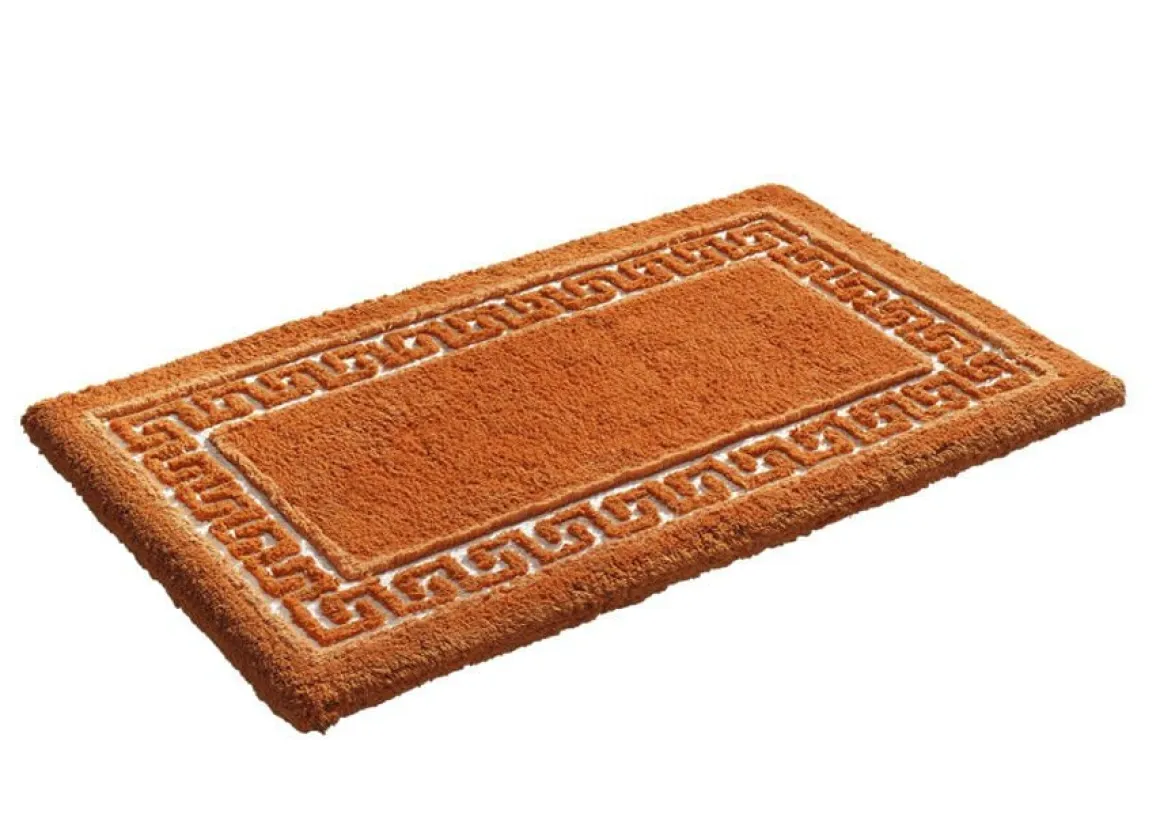 Badgarnitur mit Mäander-Bordüre