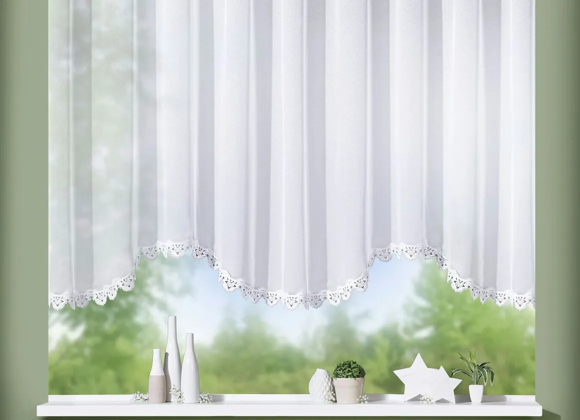 Blumenfenster-Store aus echter Plauener Spitze
