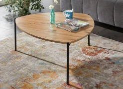 Couchtisch im Loft-Design mit Metallgestell