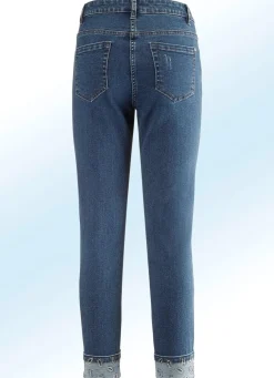 Edel-Jeans in 7/8-Länge mit hübschem Glitzersteinchenbesatz