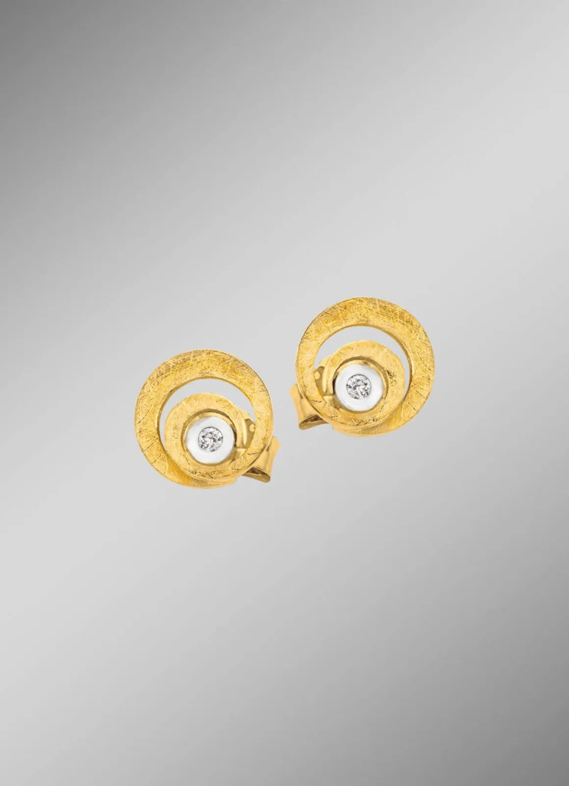 Elegante Ohrstecker mit Brillant