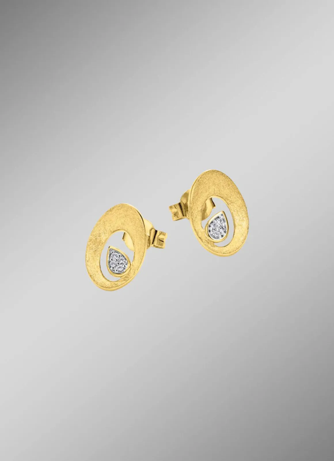 Funkelnder Glanz: Ohrstecker mit 8 Brillanten