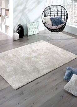 Hochflor-Teppiche und Kissen mit Baumwoll-Rückseite
