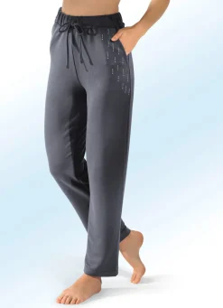 Hose mit Nietenzier