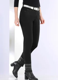 Hose mit aufwendiger Stickerei im Ethno-Stil