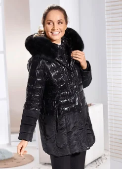 Jacke im angesagten Materialmix