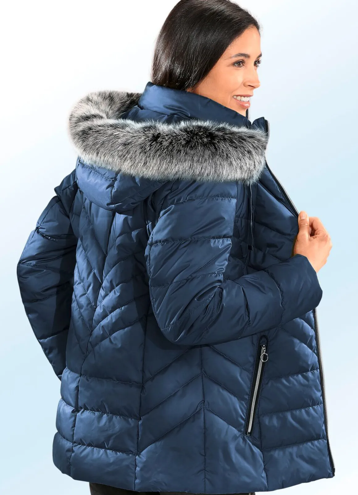 Jacke mit abnehmbarer Kapuze