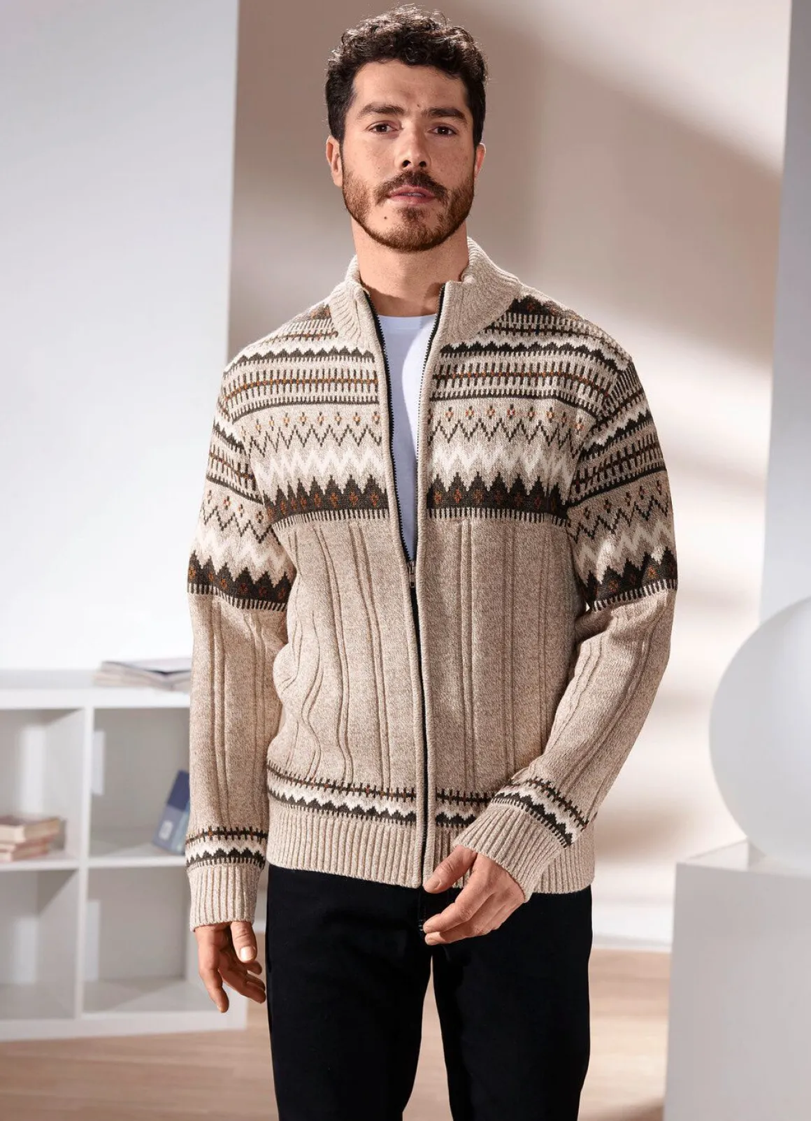 Jacke mit durchgehendem Reißverschluss