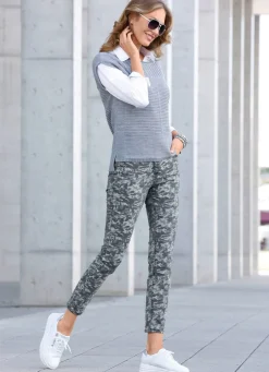 Jeans mit Camouflage-Dessinierung