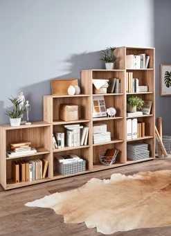 Klassische Regal-Serie mit Kunststofffüßen
