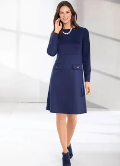 Kleid mit glänzendem Schmuckknopf