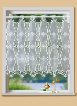 Kleinfenster-Store mit Macramé-Abschluss