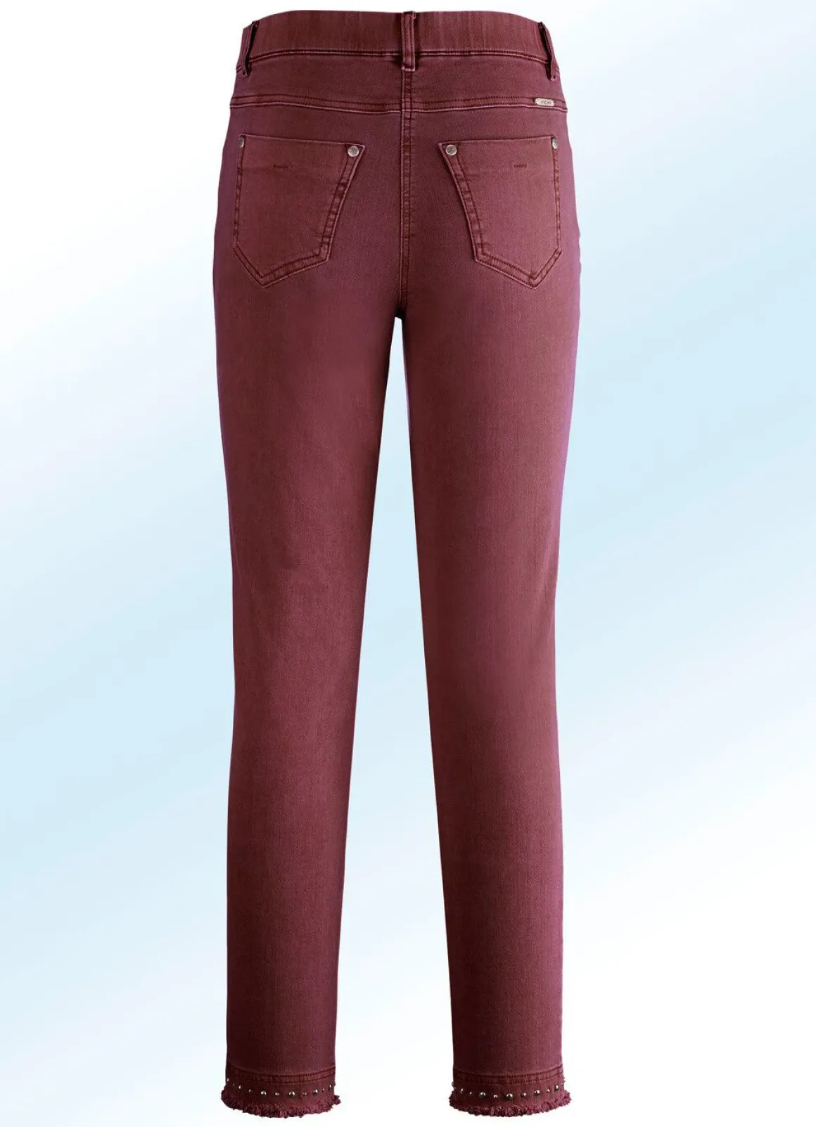 Magic-Jeans mit toller Nietenzier sowie angesagtem Fransensaum
