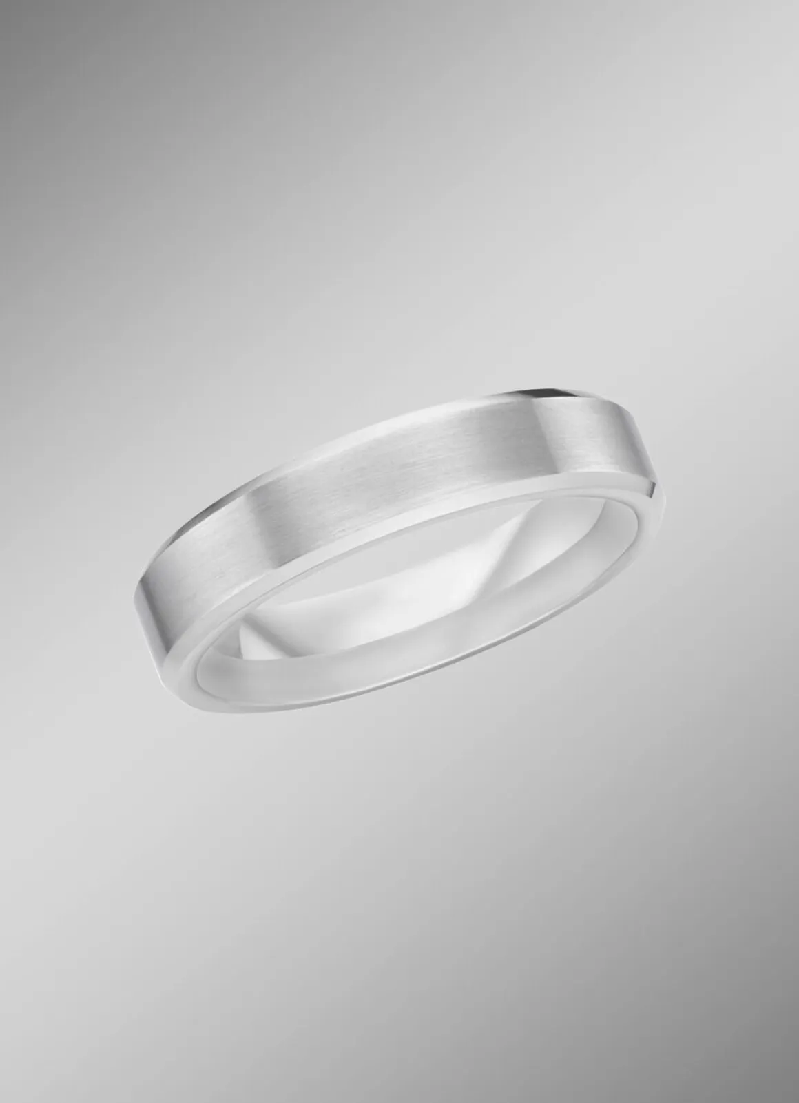 Mattierter Trauring in Silber 925/- fein