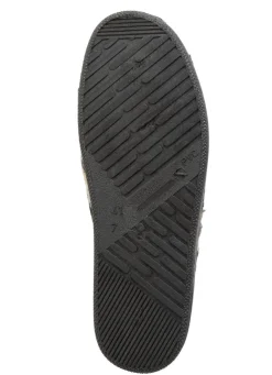 Pantoffel aus gemustertem Textilmaterial