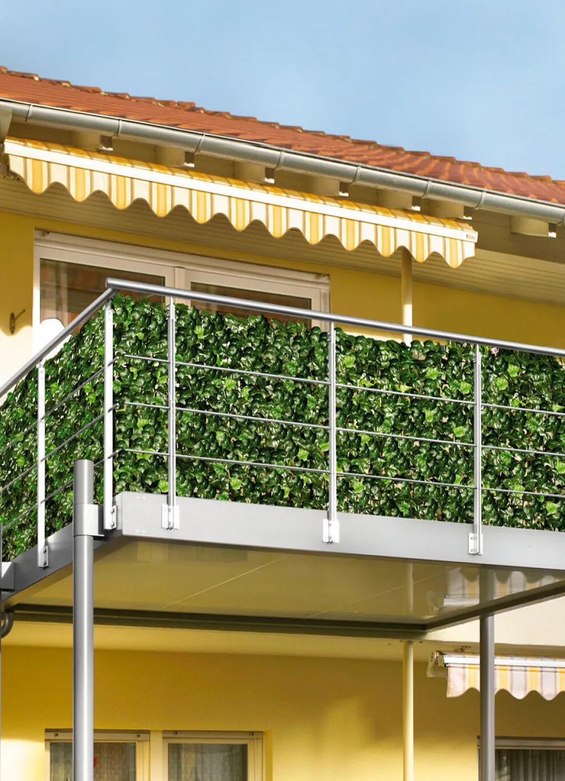 Praktischer Sichtschutz aus stabilem Kunststoffgeflecht