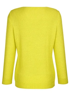 Pullover in dekorativer Struktur
