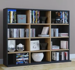 Regal aus Holzstruktur-Nachbildung