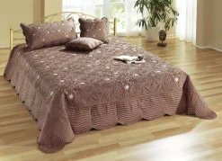 Satin Kissenbezüge und Tagesdecken mit Stickerei