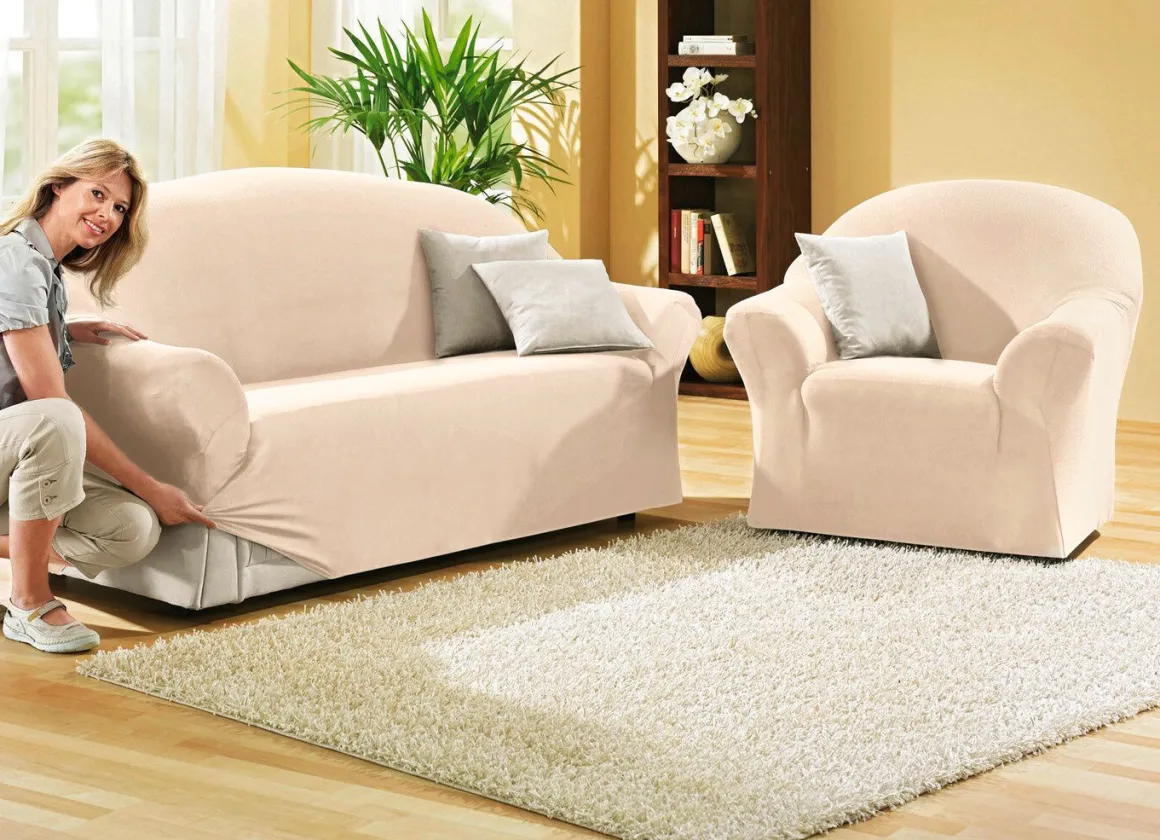 Schützende Stretchbezüge für Sessel und Sofa