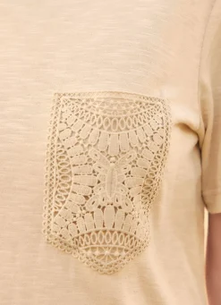 Shirt mit Häkelspitze