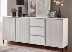 Sideboard mit aufwendiger Rillenfront