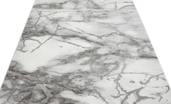 Stilsichere Brücken und Teppiche mit Marmormotiv