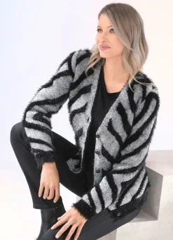 Strickjacke mit haarigem Effektgarn