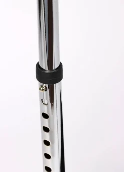 Trittstufe mit Haltegriff