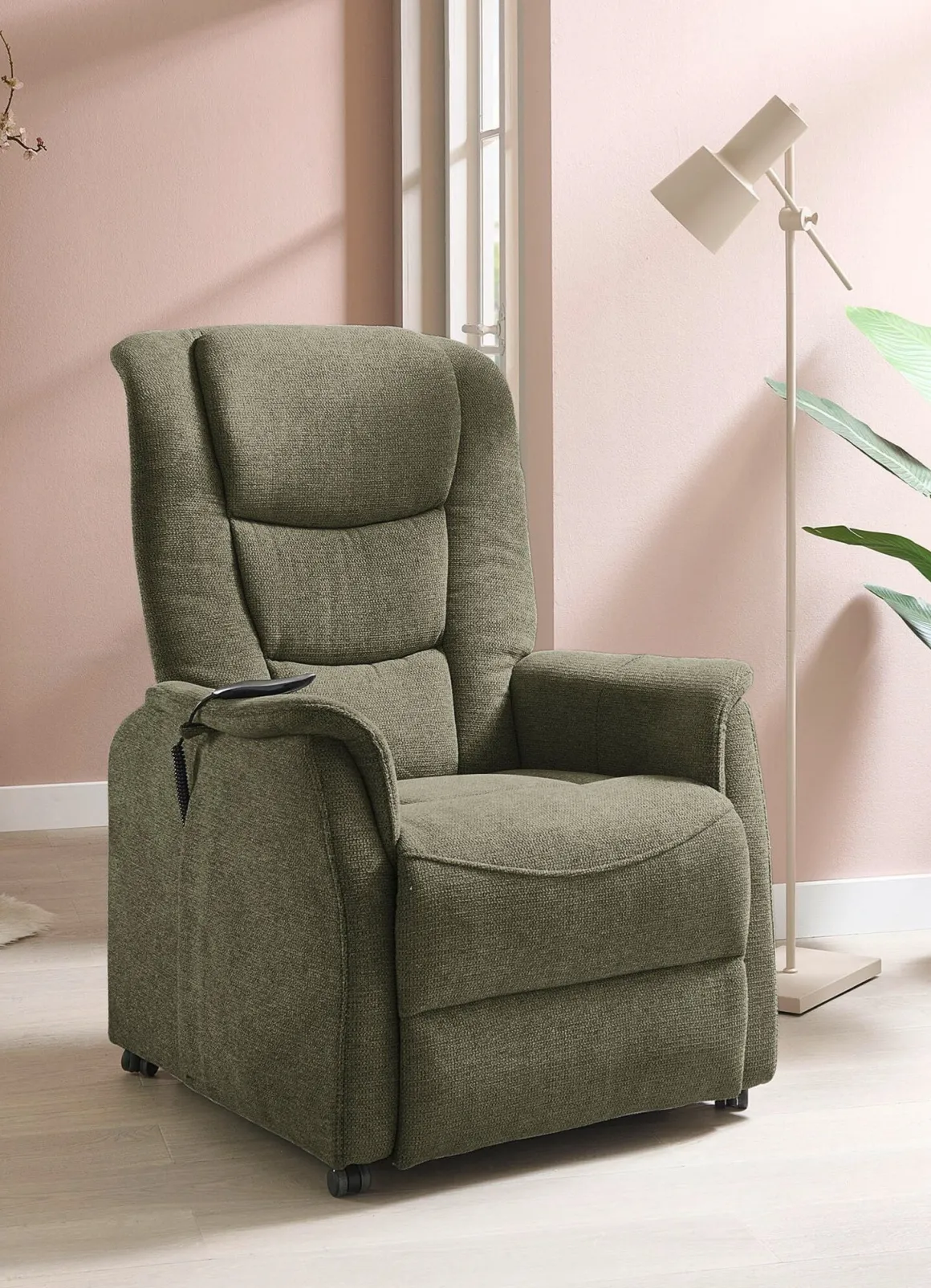 TV-Sessel mit Motor und Aufstehhilfe