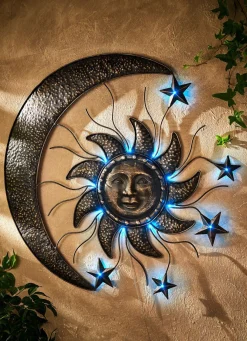 Wanddeko mit Solartechnik