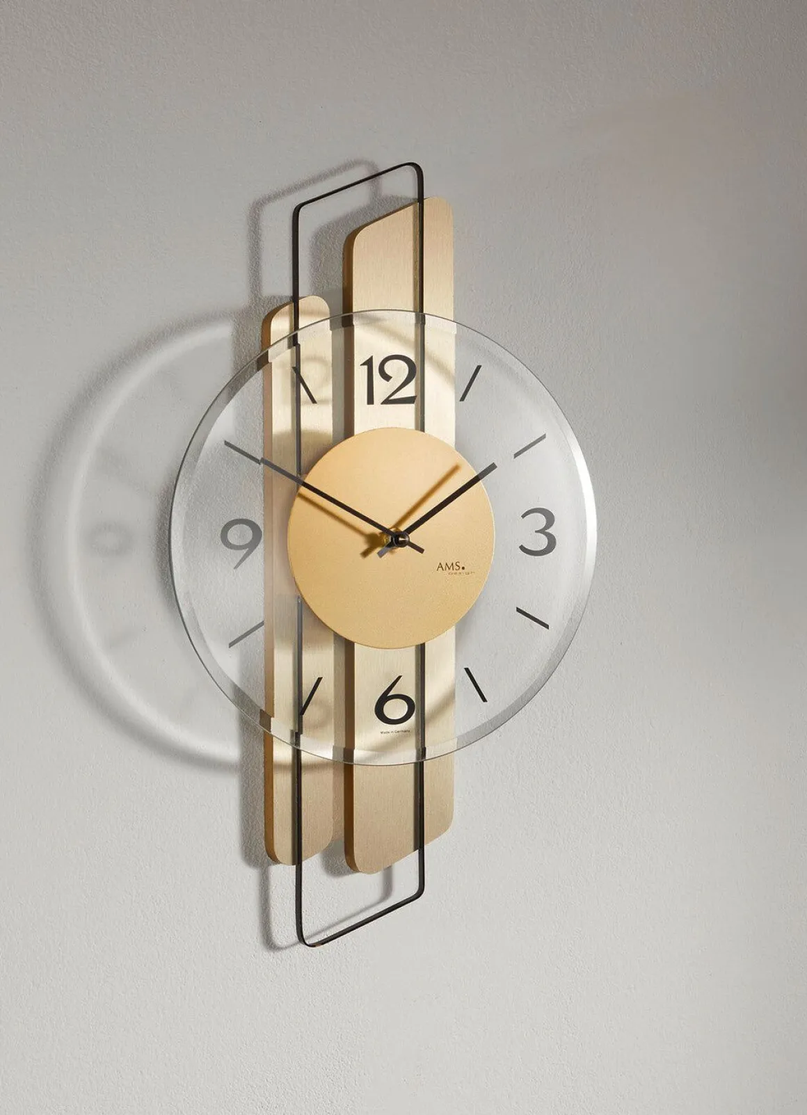 Wanduhr mit präzisem Quarzuhrwerk