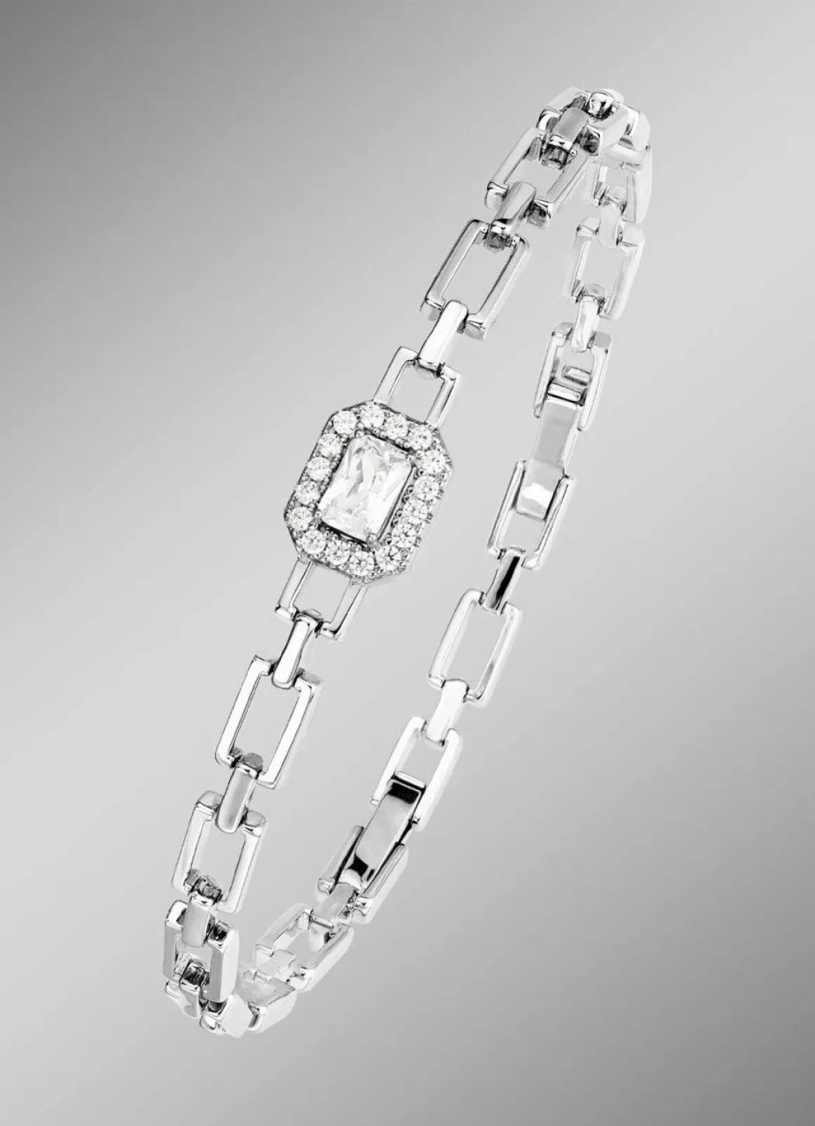 Zauberhaft funkelndes Armband mit synth. Zirkonia